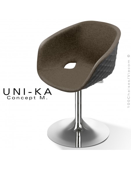 Fauteuil design chic et tendance UNIKA, piétement tulipe chromé brillant, assise plastique noire, habillage tissu marron.