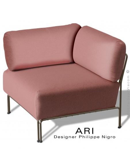 Salon d'extérieur ou module d'angle banquette ARI, structure acier peint marron, assise coussin, couleur rose.