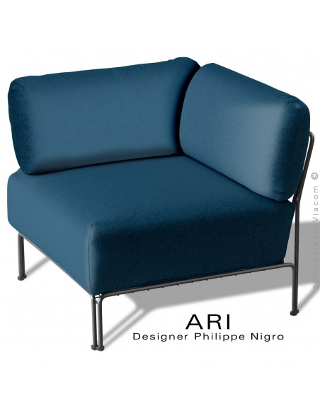 Salon d'extérieur ou module d'angle banquette ARI, structure acier peint noir, assise coussin, couleur bleu marine.