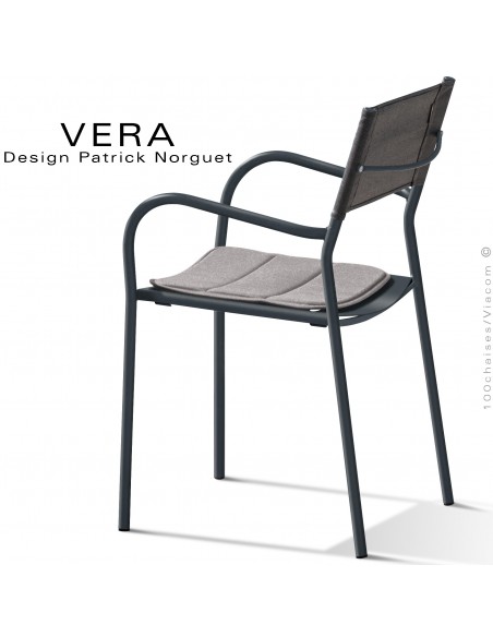 Fauteuil repas d'extérieur VERA, structure acier galvanisé peint anthracite, dossier Batyline anthracite, coussin argile.