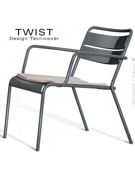 Fauteuil lounge d'extérieur TWIST, structure acier galvanisé peint anthracite, assise coussin housse, tissu couleur argile.