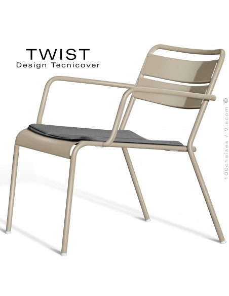 Fauteuil lounge d'extérieur TWIST, structure acier galvanisé peint beige, assise coussin housse, tissu couleur gris foncé.