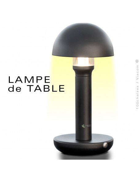 Lampe LED de table pour extérieur BOL, rechargeable à batterie via un câble USB-C.‎