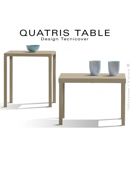 Deux tables d'appoints d'extérieur QUATRIS, structure acier galvanisé peint beige, plateau carré.