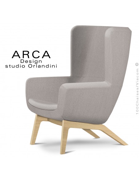 Fauteuil lounge confort ARCA, pour salon d'attente standing, habillage tissu couleur gris Tourterelle, piétement bois naturel.