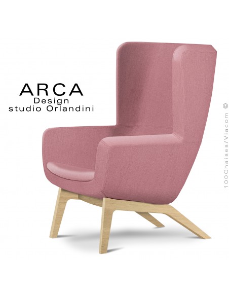 Fauteuil lounge confort ARCA, pour salon d'attente standing, habillage tissu couleur rose, piétement bois naturel.