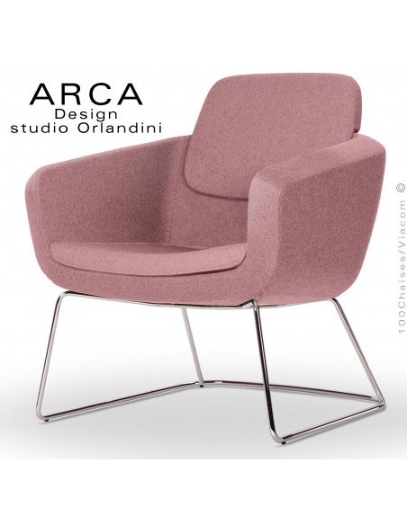 Fauteuil lounge confort ARCA, pour salon d'attente standing, habillage tissu couleur rose, piétement luge chromé.