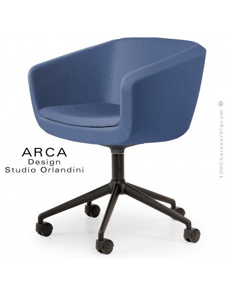 Fauteuil de bureau ARCA Small, assise garnie, habillage tissu couleur bleu, piétement aluminium noir, avec roulettes.