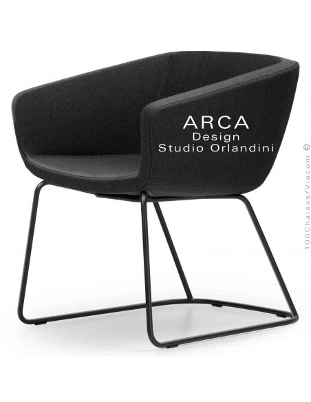 Fauteuil d'attente ou domestique ARCA Mini, assise garnie de mousse, habillage couleur noir, piétement luge noir.