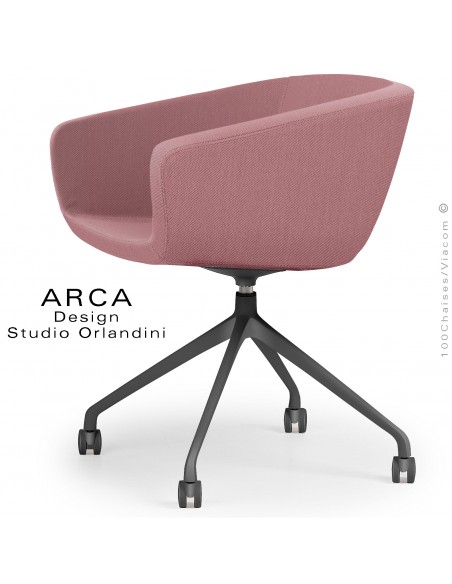 Fauteuil de bureau pivotant ARCA Mini, ou domestique, habillage tissu rose, piétement plastique noir avec roulettes.