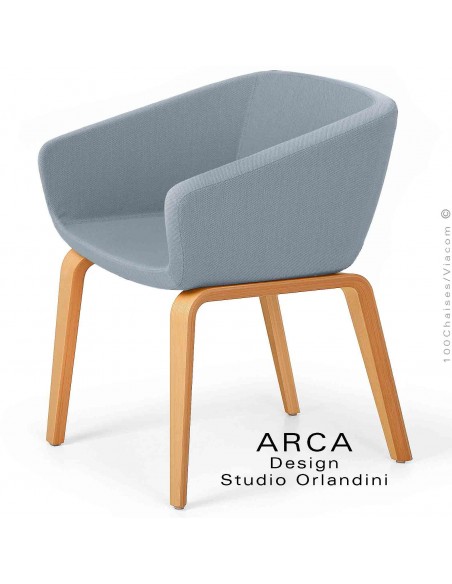 Fauteuil CHR ou domestique ARCA Mini, assise tissu couleur bleu clair, piétement 4 pieds bois de Frêne vernis.