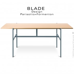 Table minimaliste design BLADE, plateau rectangulaire, frêne, piétement tube d'acier peint bleu pétrole.