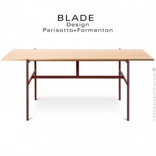 Table minimaliste design BLADE, plateau rectangulaire, frêne, piétement tube d'acier peint bordeaux.