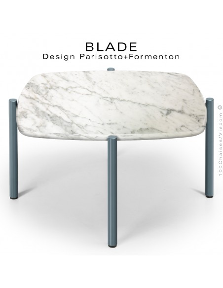 Table basse BLADE-CAFÉ, structure à 4 pieds peint bleu pétrole, plateau carré en marbre de Statuario de Carrara.