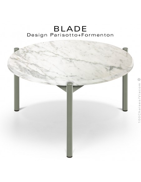 Table basse design BLADE-CAFÉ, structure 3 pieds en tube d'acier peint gris ciment, plateau marbre blanc, Statuario de Carrara.