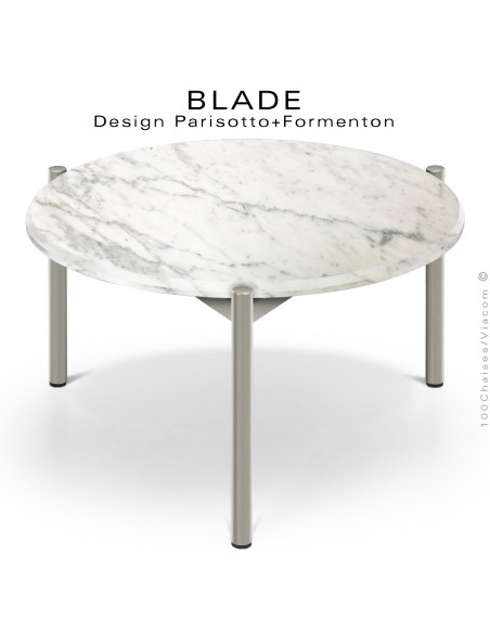 Table basse design BLADE-CAFÉ, structure 3 pieds en tube d'acier peint gris soie, plateau marbre blanc, Statuario de Carrara.