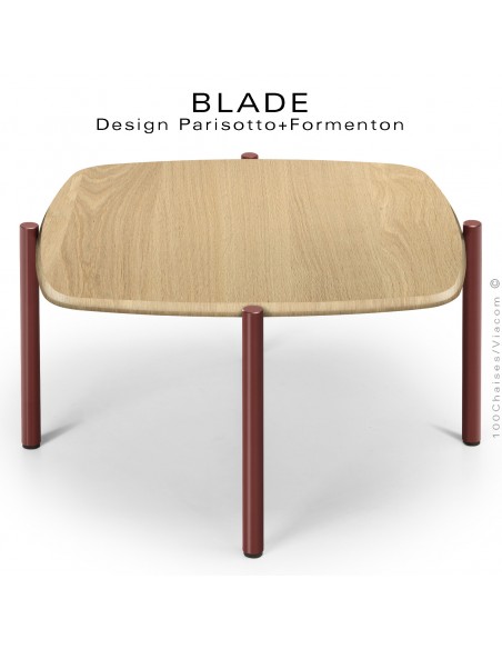 Table basse BLADE-CAFÉ, structure à 4 pieds en tube d'acier peint bordeaux, plateau chêne naturel vernis carré.