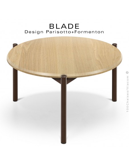 Table basse design BLADE-CAFÉ, structure à trois pieds en tube d'acier peint marron, plateau bois massif chêne vernis rond.
