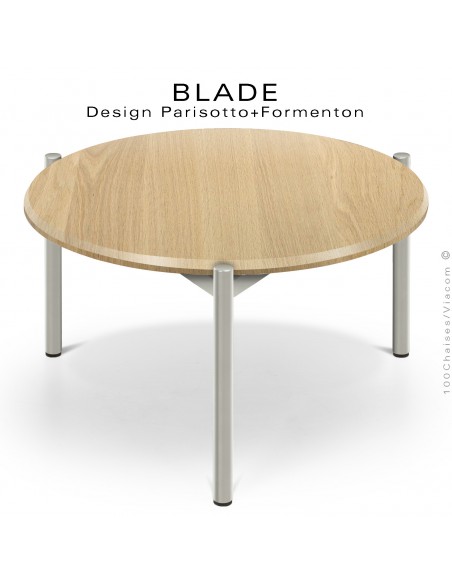 Table basse design BLADE-CAFÉ, structure à trois pieds en tube d'acier peint gris soie, plateau bois massif chêne vernis rond.