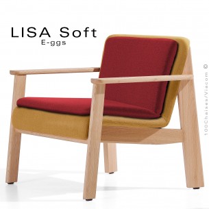 Fauteuil lounge design LISA-SOFT, 4 pieds bois de Frêne, assise habillage tissu orange, coussin rouge foncé.