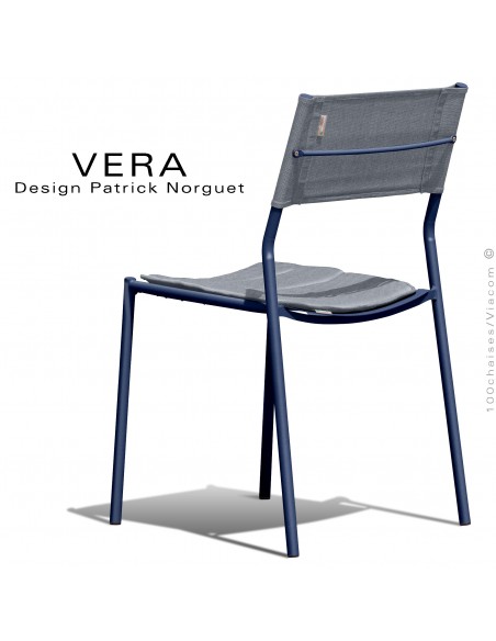 Chaise repas d'extérieur VERA, structure acier galvanisé peint bleu foncé, dossier tissu technique Batyline bleu ice.
