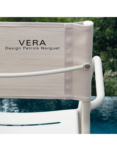 Chaise repas d'extérieur VERA, structure acier galvanisé peint blanc perle, dossier tissu technique Batyline gris Tourterelle.