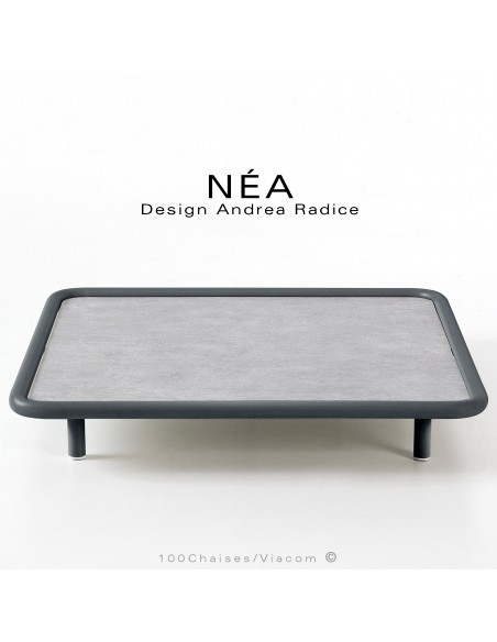 Table basse carrée d'extérieur NÉA, structure acier galvanisé peint anthracite, plateau stratifié HP, aspect ciment.