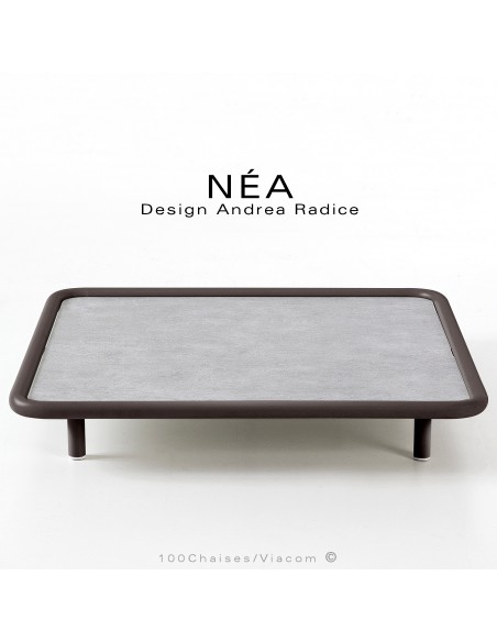 Table basse carrée d'extérieur NÉA, structure acier galvanisé peint bronze, plateau stratifié HP, aspect ciment.