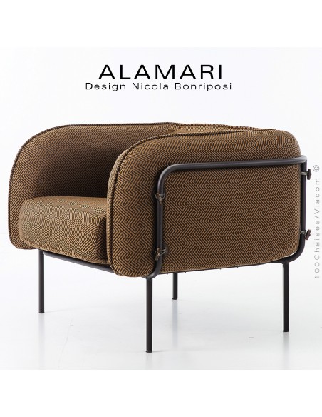 Fauteuil large lounge ALAMARI, usage extérieur, structure acier peint bronze, coussin habillage tissu orange déperlant.