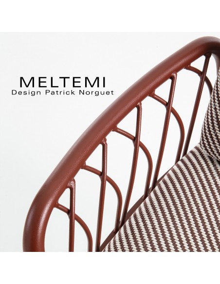 Détail accoudoir fauteuil Meltemi – Design élégant en aluminium peint rouge | Coussin imperméable | Mobilier résistant.