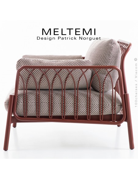 Fauteuil lounge MELTEMI – structure en aluminium peint Terracotta, | Coussin imperméable tissu blanc filets rouge.