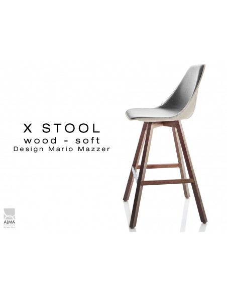 X-STOOL Wood Soft 69 - piétement bois noyer, coque sable clair capitonnée TE30 - lot de 2 tabourets