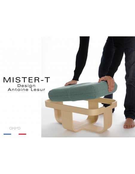 MISTER-T tabouret, table d'appoint, repose-pieds, plateau. Tissu Steelcut de chez KVADRAT de couleur bleue.