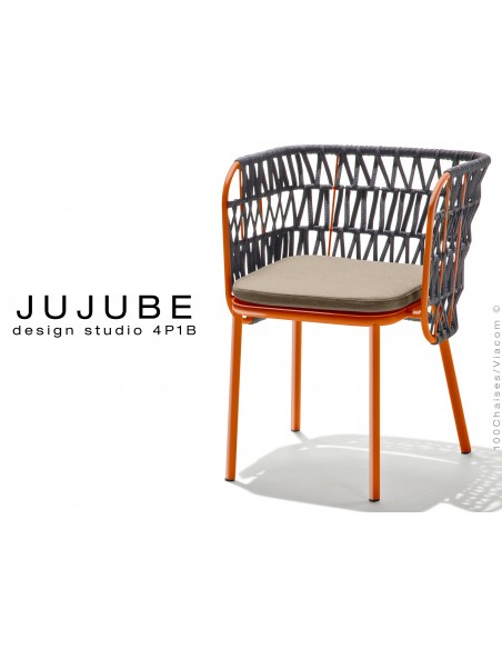 JUJUBE chaise design structure acier peint orange-rouille, avec coussin d'assise crème et dossier tressé pour intérieur