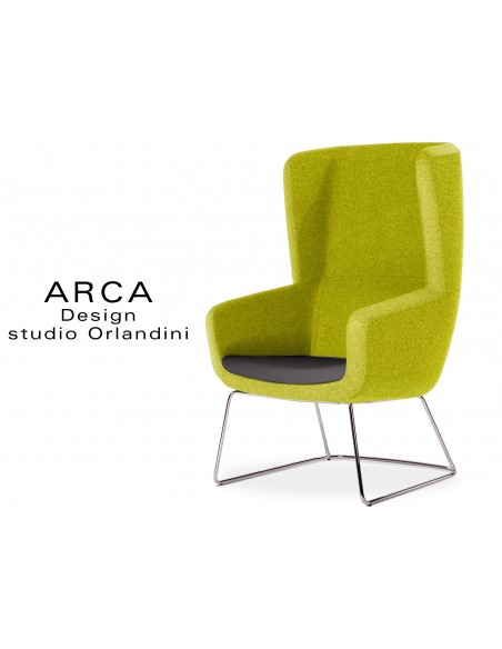 Fauteuil ARCA habillage 100% polyester, couleur vert, piétement luge chromé.
