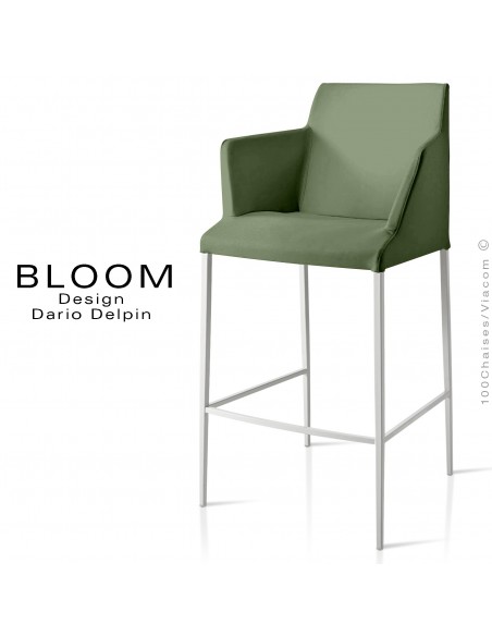Tabouret de bar lounge avec accoudoirs BLOOM, structure acier peint blanc, assise et dossier garnis, habillage tissu vert 1C