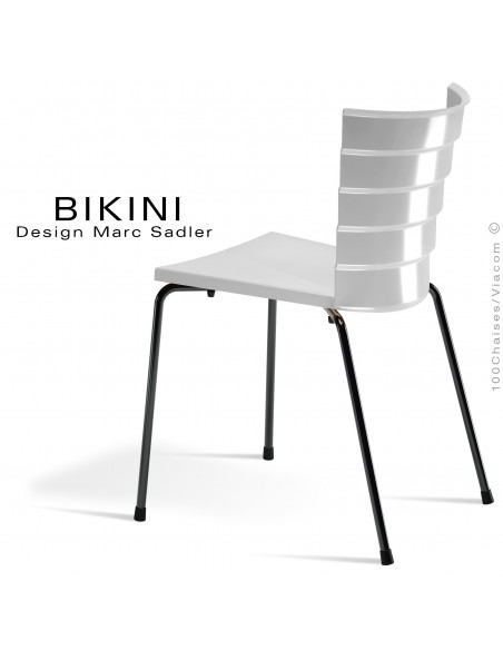 Chaise design pour terrasse BIKINI, piètement acier peint noir, assise plastique blanche