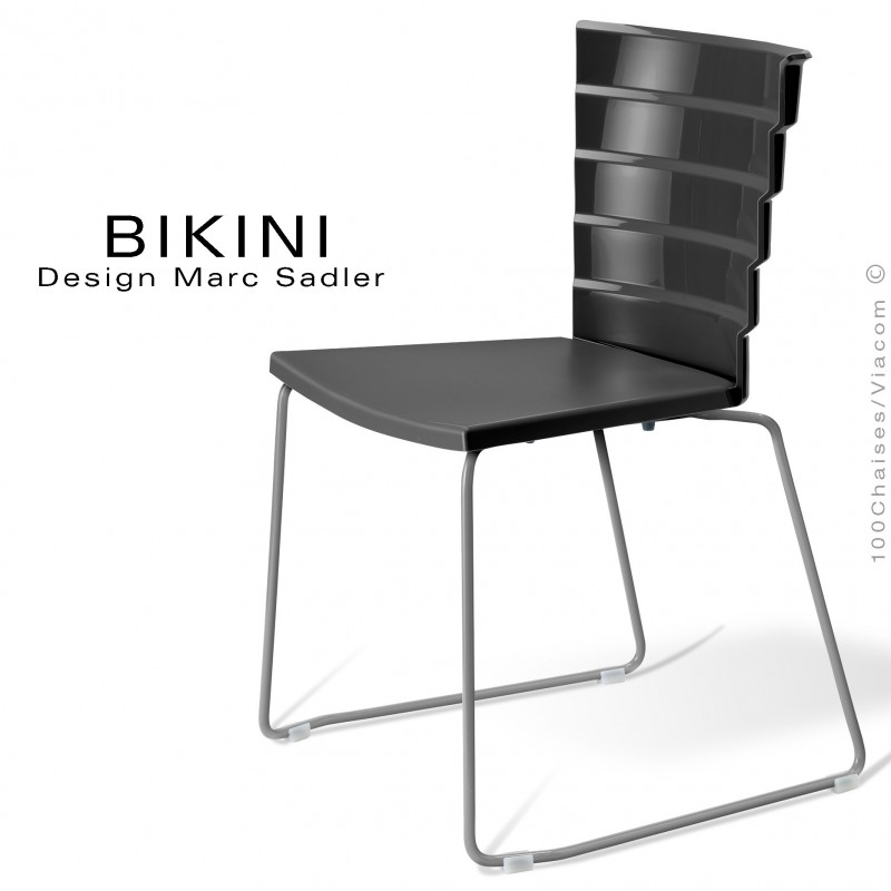 Chaise design pour terrasse BIKINI, piètement type luge acier peint gris, assise plastique noir