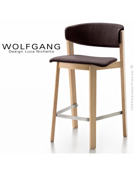 Tabouret bois design WOLFGANG, piétement chêne clair, assise et dossier habillage tissu chocolat.