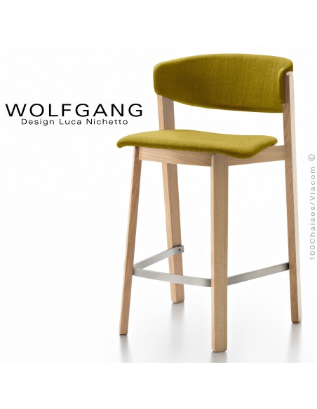 Tabouret bois design WOLFGANG, piétement chêne clair, assise et dossier habillage tissu couleur moutarde.