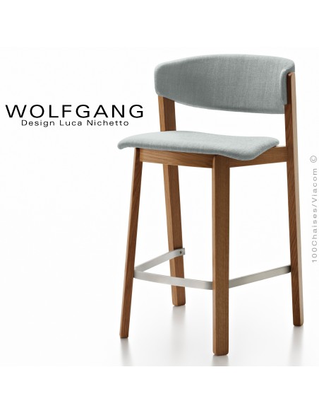 Tabouret en bois design WOLFGANG, piétement vernis noyer moyen, assise et dossier habillage tissu couleur glace.