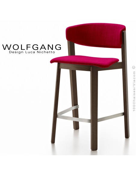 Tabouret en bois design WOLFGANG, piétement vernis wengé, assise et dossier habillage tissu couleur rouge.