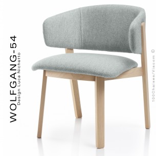 Petit fauteuil lounge WOLFGANG, structure chêne, assise et dossier capitonnés, habillage tissu couleur glace.