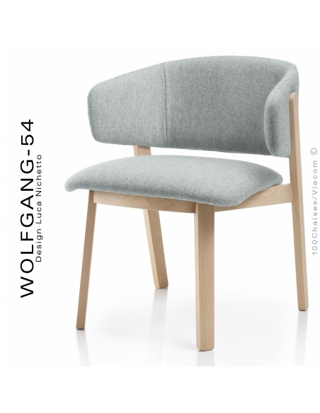 Petit fauteuil lounge WOLFGANG, structure chêne, assise et dossier capitonnés, habillage tissu couleur glace.