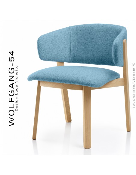 Petit fauteuil lounge WOLFGANG, structure chêne naturel, assise et dossier capitonnés, habillage tissu couleur bleu.