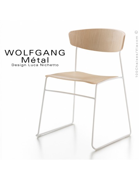 chaise WOLFGANG Métal, structure et piétement peint blanc, assise et dossier chêne blanchie