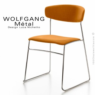 Chaise WOLFGANG Métal, piétement acier chromé, assise et dossier garnis, habillage tissu orange.