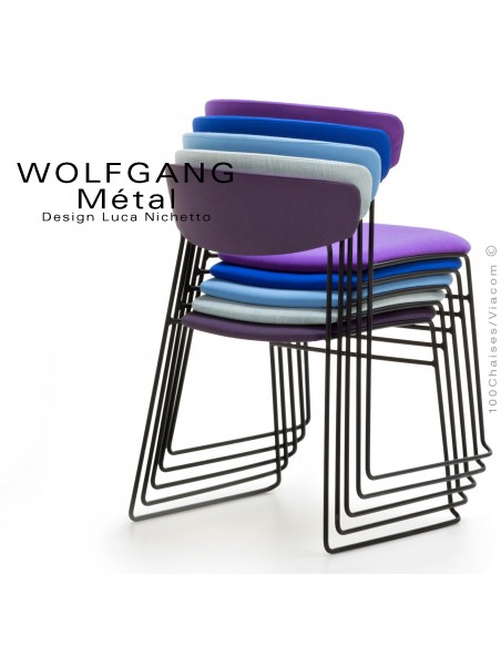Chaise empilable WOLFGANG Métal, piétement acier, assise et dossier garnis tissu.