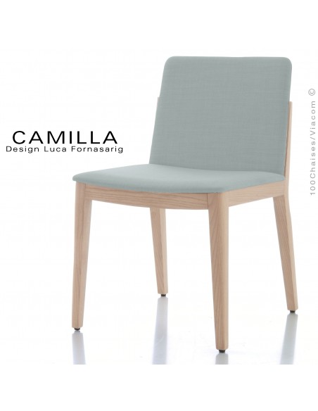 Chaise de restaurant GAIA, structure bois blanchie, assise et dossier habillage tissu King-L-Kat, couleur glace.