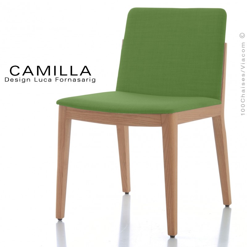 Chaise de restaurant GAIA, structure bois naturel, assise et dossier habillage tissu King-L-Kat, couleur vert.